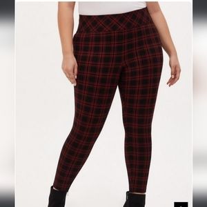 Torrid Ponte Skinny Pants
